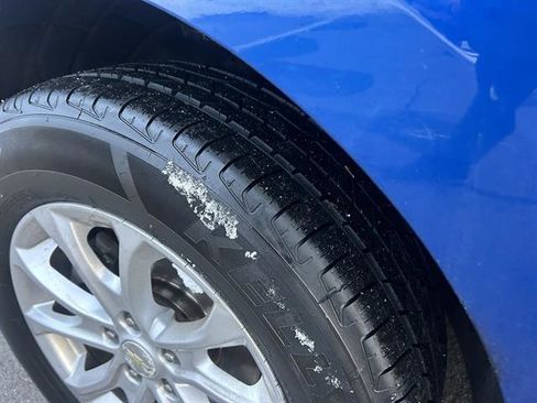 Used 2019 Chevrolet Equinox LT image 12