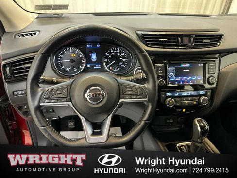 Used 2021 Nissan Rogue Sport SV image 19