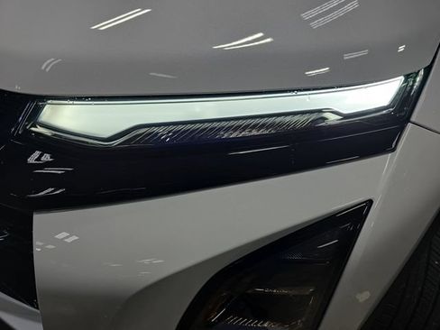 New 2027 Chevrolet Equinox RS w/ LPO, Floor Liner Package AWD/4WD image 33