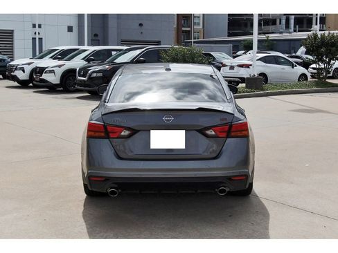 Used 2024 Nissan Altima 2.5 SR image 5