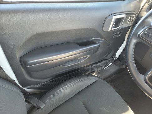 Certified 2020 Jeep Wrangler Unlimited Sport S image 32