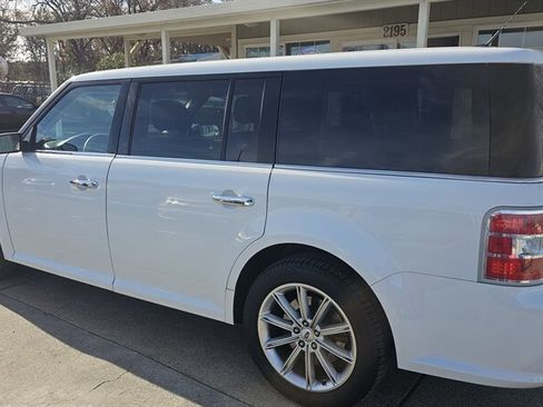 Used 2019 Ford Flex Limited image 4