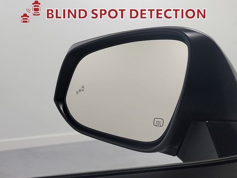 Certified 2021 Toyota Highlander XLE image 11