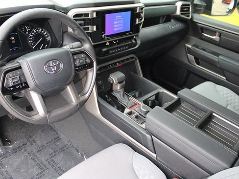 Used 2025 Toyota Tundra SR5 w/ SR5 Convenience Package AWD/4WD image 11