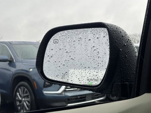 Used 2020 Toyota Sienna XLE w/ XLE Navigation Package image 32