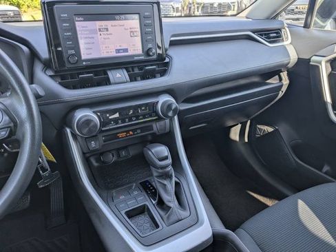 Used 2021 Toyota RAV4 LE FWD image 24