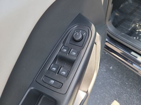 Certified 2025 Volkswagen Taos S image 16