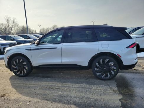 New 2026 Lincoln Nautilus Reserve image 7