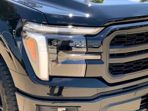Used 2025 Ford F150 Lariat w/ FX4 Off-Road Package AWD/4WD image 52
