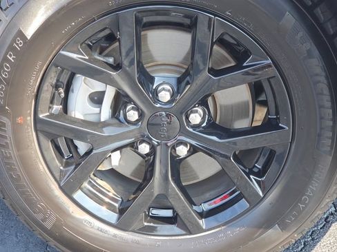 Used 2025 Jeep Grand Cherokee L Altitude RWD image 10