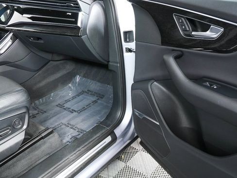 Used 2020 Audi Q7 3.0T Premium Plus w/ Premium Plus Package image 25