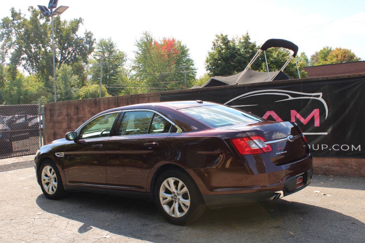 Used 2012 Ford Taurus SEL FWD image 2