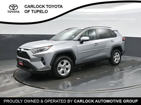Used 2021 Toyota RAV4 XLE image 7