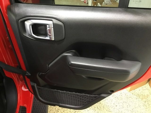 Used 2023 Jeep Wrangler Unlimited Sport AWD/4WD image 39