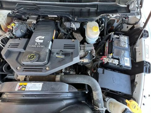 Used 2016 RAM 2500 Tradesman w/ Chrome Appearance Group RWD image 32