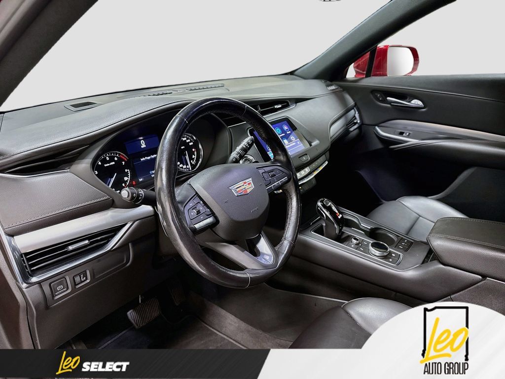 Used 2021 Cadillac XT4 Premium Luxury AWD/4WD image 11