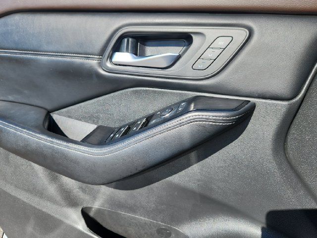 Certified 2022 Nissan Rogue SL AWD/4WD image 6