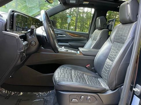 Used 2021 Cadillac Escalade Sport Platinum RWD image 14