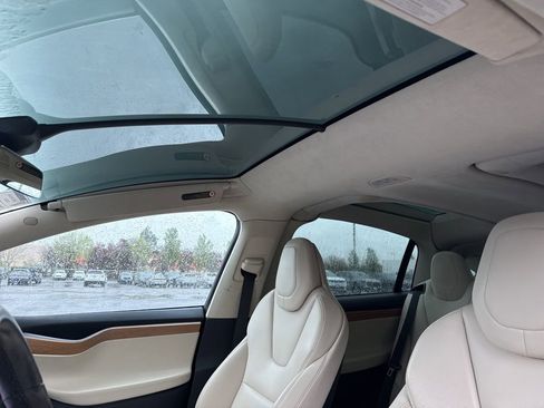 Used 2019 Tesla Model X AWD/4WD image 16