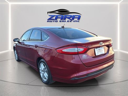 Used 2015 Ford Fusion SE FWD image 5