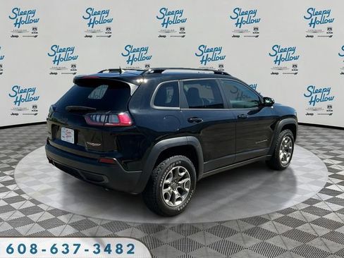 Used 2022 Jeep Cherokee Trailhawk w/ Premium Leather Package AWD/4WD image 5