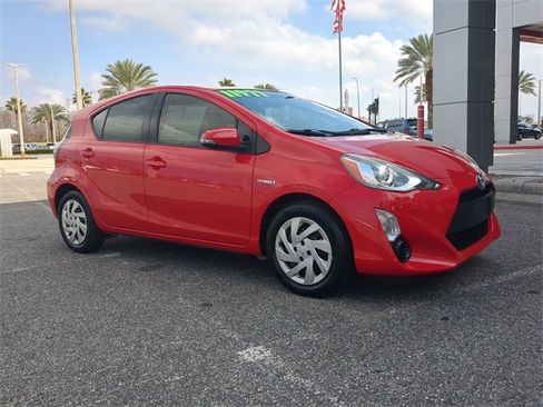 Used 2015 Toyota Prius C One image 2