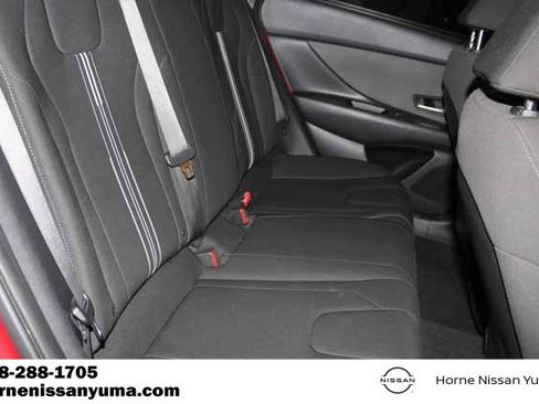 Used 2023 Hyundai Elantra SEL w/ Convenience Package FWD image 7