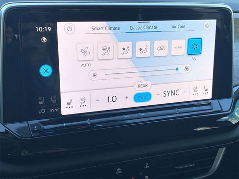 New 2026 Volkswagen Atlas SE image 24