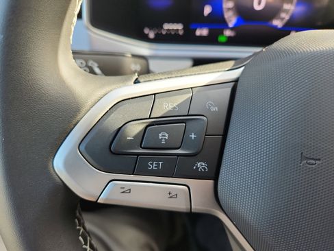 New 2026 Volkswagen Taos SE image 22