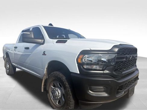 Used 2024 RAM 3500 Tradesman AWD/4WD image 16