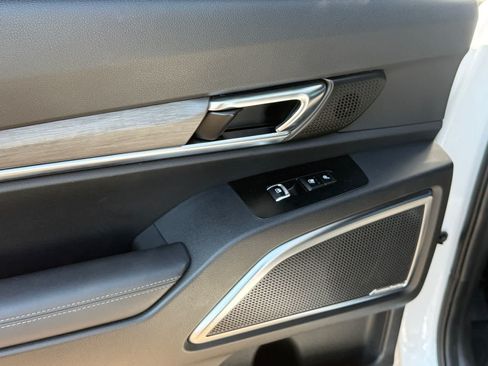 Used 2023 Kia Telluride SX Prestige X-Pro AWD/4WD image 8