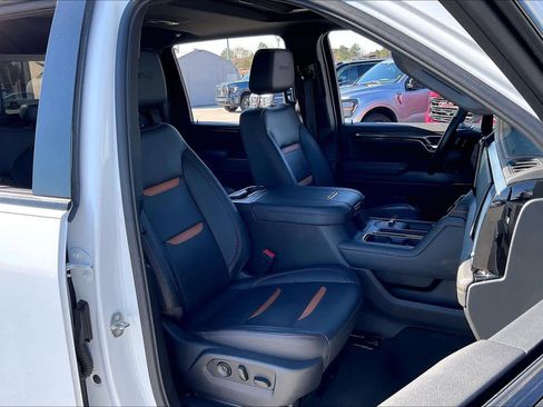 Certified 2024 GMC Sierra 2500 AT4 w/ AT4 Premium Plus Package image 9