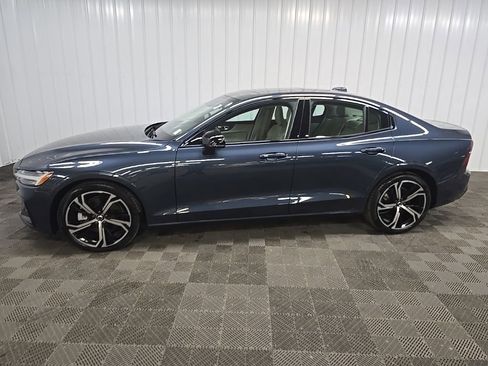 Used 2024 Volvo S60 B5 Plus w/ Climate Package AWD/4WD image 5