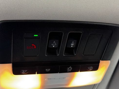 Certified 2025 Nissan Pathfinder Platinum AWD/4WD image 33