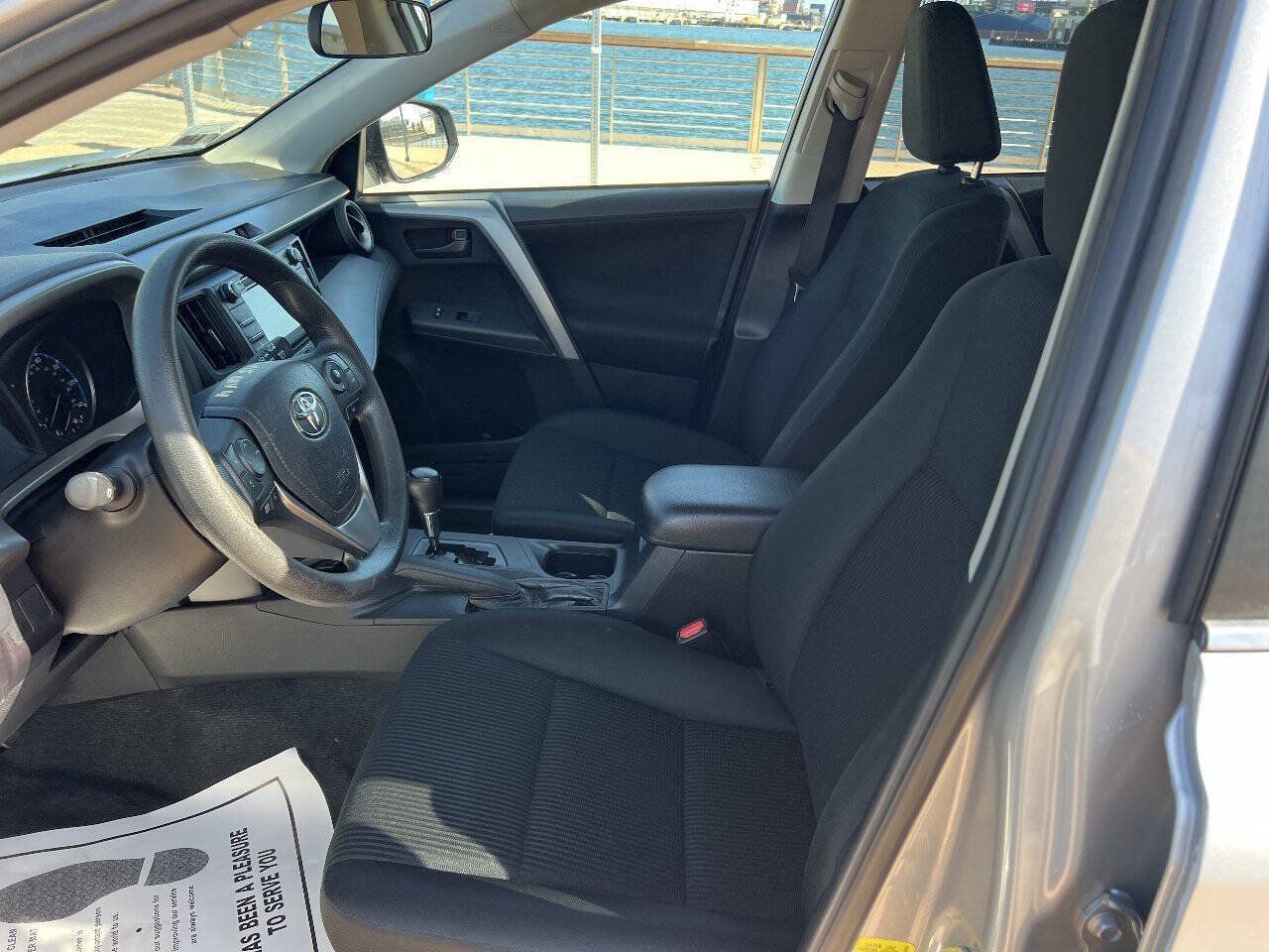 Used 2018 Toyota RAV4 LE w/ Carpet Mat Package FWD image 9