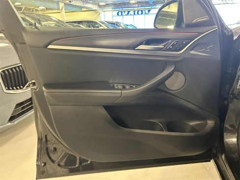 Used 2023 BMW X3 xDrive30i w/ Premium Package image 9