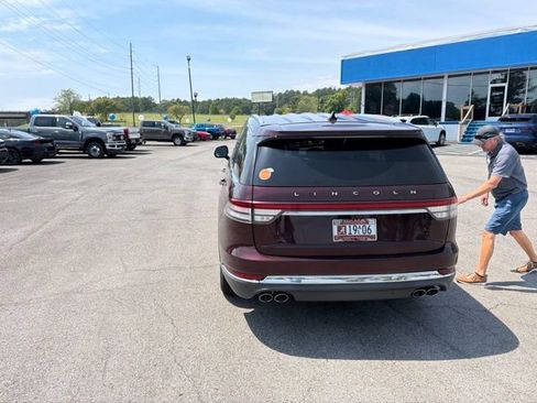 Used 2020 Lincoln Aviator Reserve w/ Elements Package Plus AWD/4WD image 25