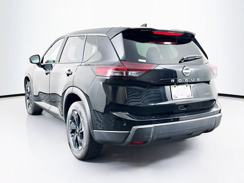 Used 2026 Nissan Rogue SV AWD/4WD image 5