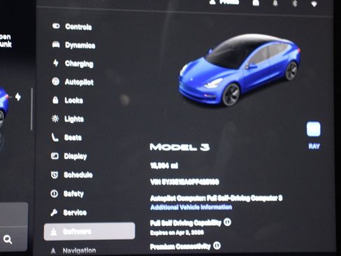 Used 2023 Tesla Model 3 Standard Range image 16