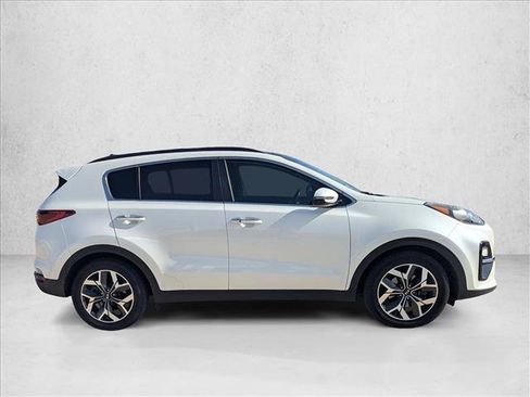 Used 2022 Kia Sportage EX FWD image 4