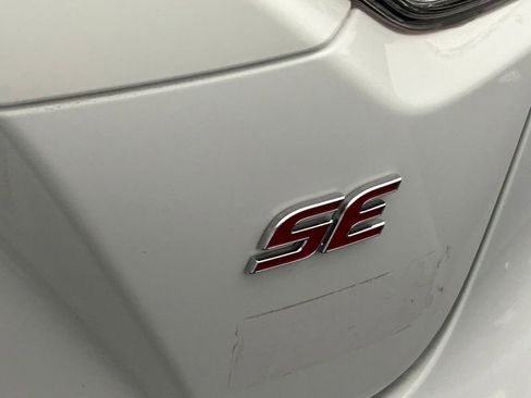 Used 2024 Toyota Corolla SE image 29