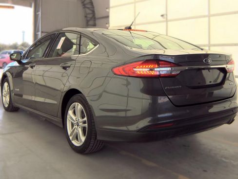 Used 2018 Ford Fusion S FWD image 4