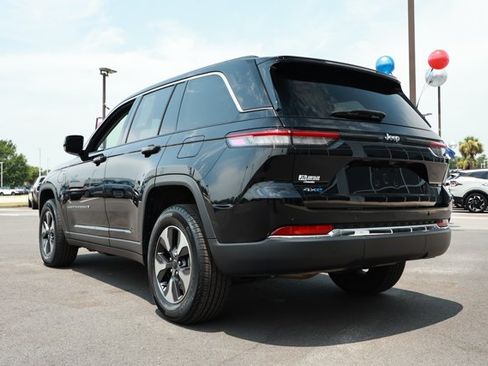Used 2023 Jeep Grand Cherokee 4WD 4xe image 8