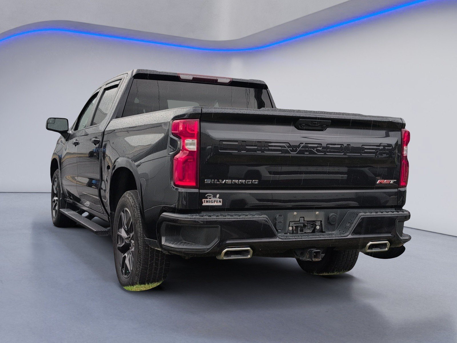 Used 2023 Chevrolet Silverado 1500 RST AWD/4WD image 3