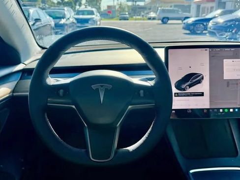 Used 2022 Tesla Model 3 RWD image 7
