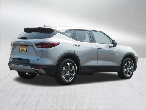 Used 2025 Chevrolet Blazer LT AWD/4WD image 7