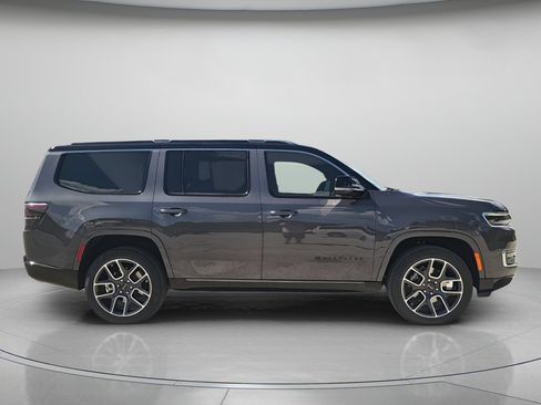New 2025 Jeep Wagoneer Series III w/ Quick Order Package 25C Super image 4