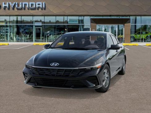 New 2026 Hyundai Elantra SE FWD image 6
