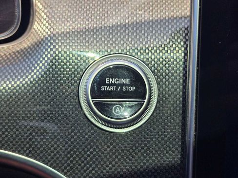 Used 2023 Mercedes-Benz C 43 AMG 4MATIC Sedan image 35