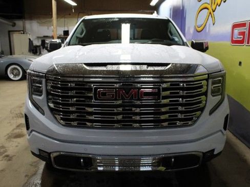 New 2026 GMC Sierra 1500 Denali w/ Technology Package AWD/4WD image 3